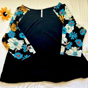 🌼✨Floral Mid-Sleeve Blouse✨🌼